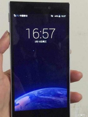 格力手機(jī)多張諜照流出上方下圓惹人醉