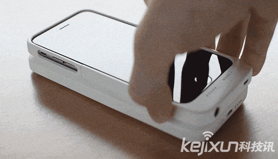 iPhone無線移動電源 采用全新磁力設(shè)計(jì)
