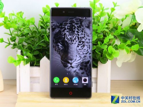 無(wú)邊框+驍龍810 nubia Z9京東開(kāi)啟預(yù)售