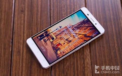 理由二:電池容量仍是問(wèn)題_<a href=/tags/574-0.html target=_blank class=infotextkey>OPPO</a> R7第1張圖