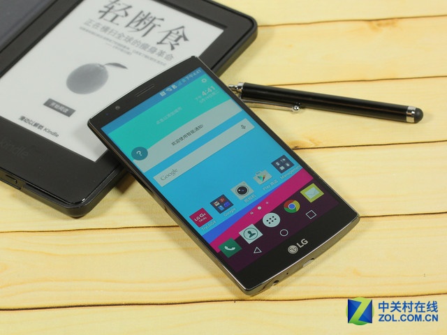 弧形背部設(shè)計(jì) LG G4京東售價(jià)為3799元 