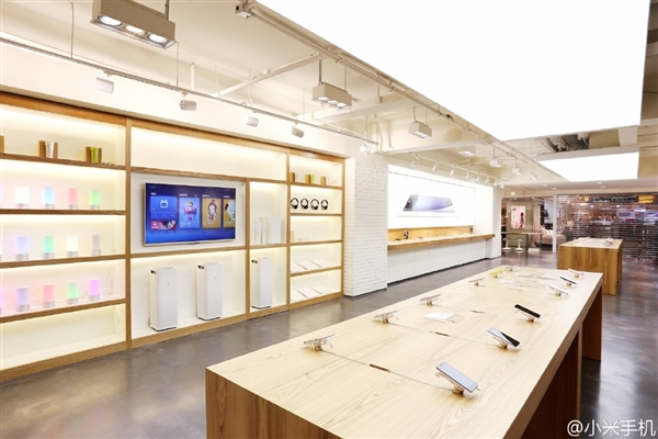 首個(gè)小米之家商城店開業(yè)：小米正式走向線下