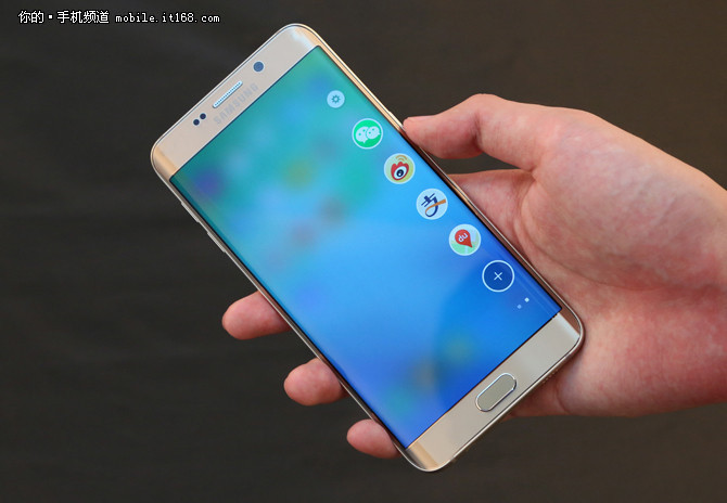 大雙曲屏 全新三星S6 edge+售價5888元