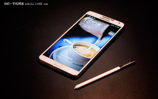 HTC One M9+是HTC在今年上半年針對大陸市場特別推出了旗艦機型，相比于M9，HTC One M9+加入了指紋識別功能，并且采用了更大尺寸的2K分辨率屏幕。同時也延續(xù)了HTC One M8經典的全金屬一體成型機身以及后置雙攝像頭?，F在我們發(fā)現這款上市價格高達4999元的手機直降兩千五，在國美在線僅售2489元!有打算購入M9+的小伙伴一定要抓住這次機會哦!