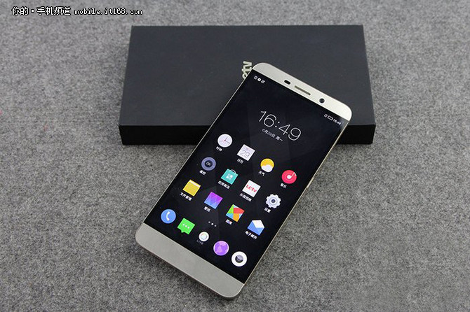 Moto G白菜價(jià)僅689元 本周超值手機(jī)匯總