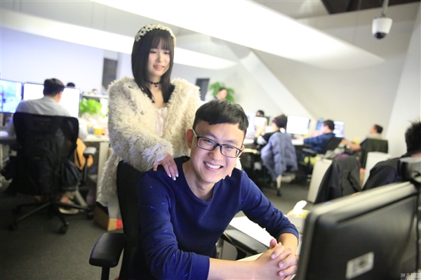 手游公司“雙11”福利：請(qǐng)美女為男程序員按摩