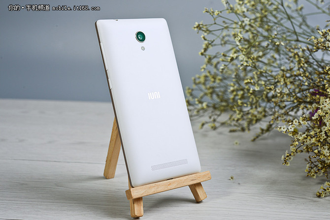 骁龙801+32GB内存 IUNI i1暴跌至899元