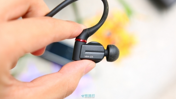 除了動次打次，什么才是選耳機(jī)正確的姿勢？