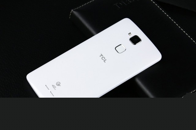 智能遙控“樂控2.0” TCL樂玩2C圖賞  
