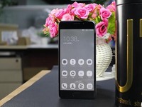 聯(lián)發(fā)科八核支持指紋 有糖手機U7評測
