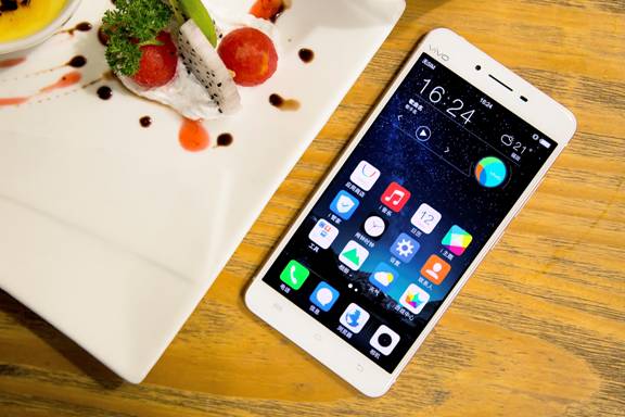 詮釋更強(qiáng)更快 夠快才暢快vivo X6Plus熱賣 