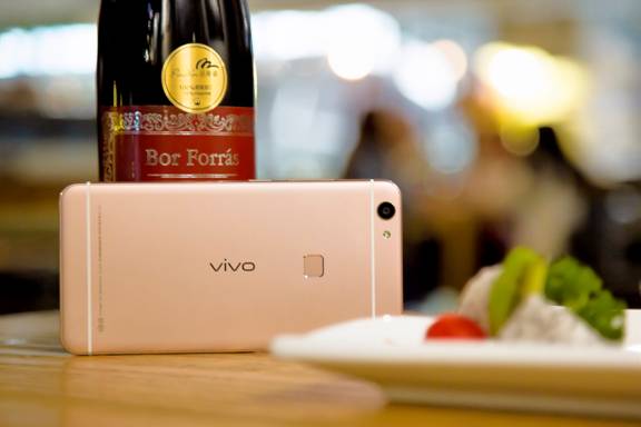 詮釋更強(qiáng)更快 夠快才暢快vivo X6Plus熱賣 