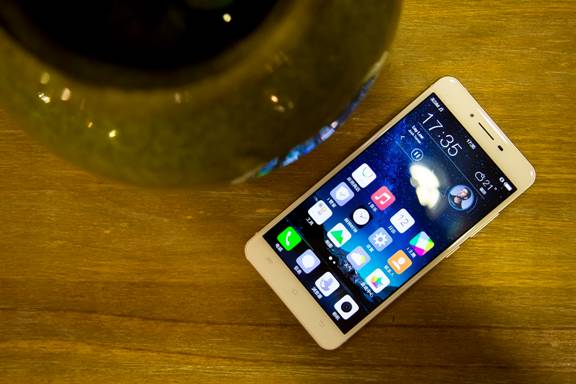 詮釋更強(qiáng)更快 夠快才暢快vivo X6Plus熱賣 