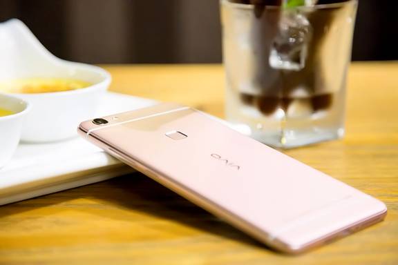 詮釋更強(qiáng)更快 夠快才暢快vivo X6Plus熱賣 
