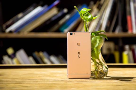 詮釋更強(qiáng)更快 夠快才暢快vivo X6Plus熱賣 