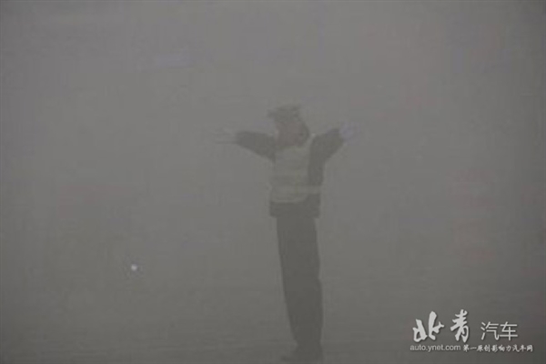 為空氣質(zhì)量拼了：油價(jià)不下調(diào) 霧霾費(fèi)準(zhǔn)備開征
