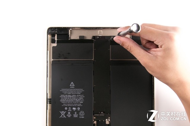 苛求對(duì)稱之美 iPad Pro拆解百圖賞析