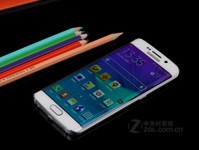三星S6 Edge報價4599元 曲面屏幕設計
