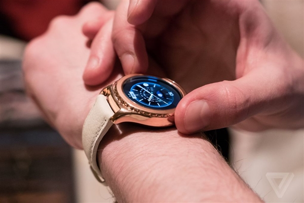 三星Gear S2發(fā)布土豪金款：全系支持iOS