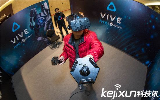 HTC Vive二月底可預(yù)訂！VR會(huì)重振HTC？