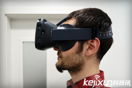 HTC Vive二月底可預(yù)訂！VR會(huì)重振HTC？