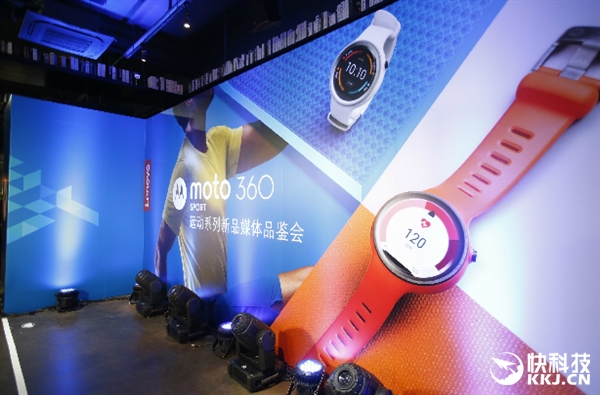 2388元！Moto 360 Sport智能手表正式發(fā)售