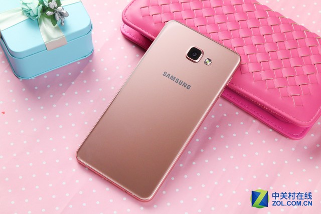 大屏長續(xù)航 三星Galaxy A9(2016)評測 