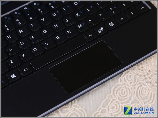 Z8300配4G內(nèi)存 品鉑W1S二合一平板評(píng)測(cè) 