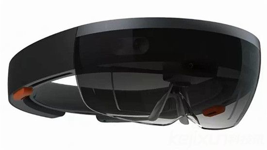 微軟HoloLens頭盔開發(fā)版接受預(yù)定：售價接近2萬元！