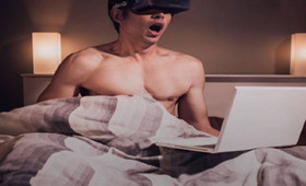 AV公司改拍VR小电影了？VR图谋颠覆色情业