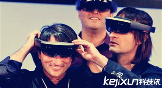 微軟HoloLens讓人失望：發(fā)熱嚴(yán)重而且戴著不舒服