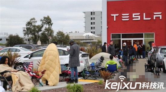 特斯拉正式發(fā)布Model 3：全球粉絲瘋了！