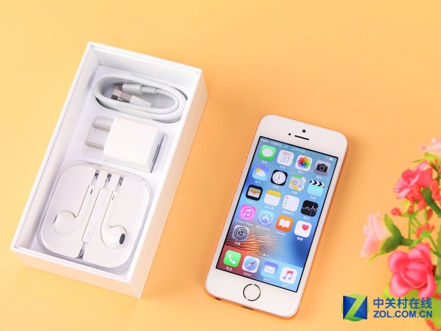 或?yàn)橛布栴} 蘋果iPhone SE藍(lán)牙信號弱 