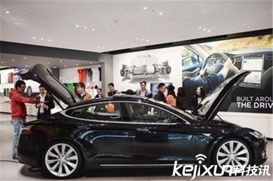 特斯拉 Model S 首次中國亮相  新店建在太古里？