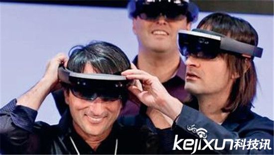 AR竟完虐VR技術(shù)？微軟HoloLens演示