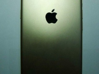 iPhone 7工程機(jī)曝光：白帶仍在+激光對焦