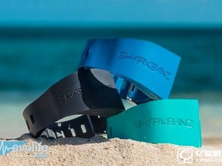 Sharkbanz Seafoam智能手環(huán) 讓你在海里玩耍時(shí)避免鯊魚的襲擊