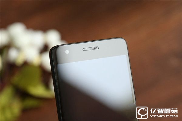 ZUK Z2和榮耀V8哪個(gè)好 榮耀V8與ZUK Z2區(qū)別對(duì)比
