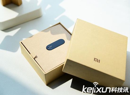 小米手環(huán)2真機先睹為快 超長待機 納尼？