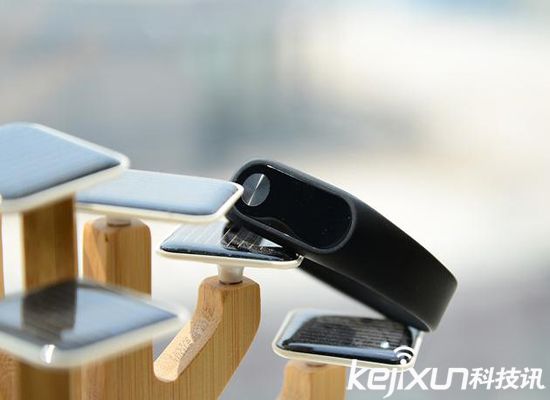 小米手環(huán)2真機先睹為快 超長待機 納尼？