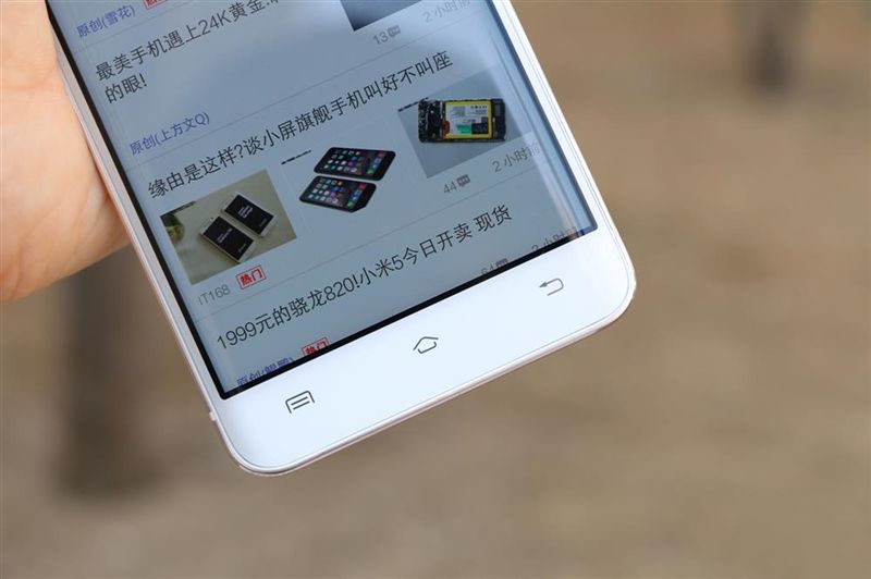 6G內(nèi)存+驍龍820+雙曲面屏！vivo Xplay5旗艦版評測