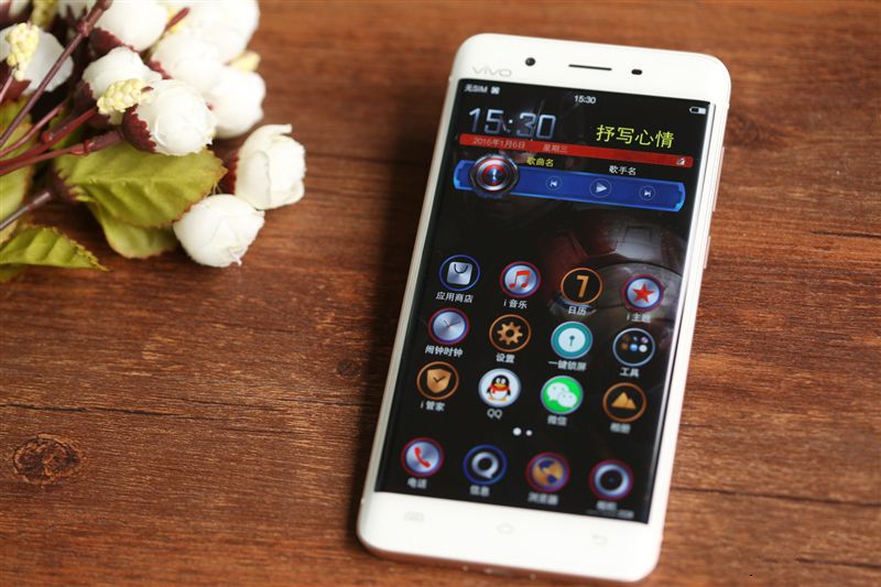 6G內(nèi)存+驍龍820+雙曲面屏！vivo Xplay5旗艦版評測