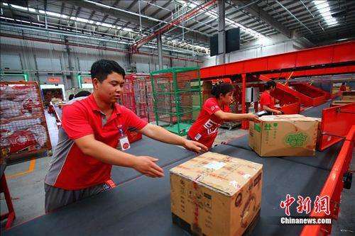 電商死磕618促銷戰(zhàn)：逢節(jié)必掐 價格戰(zhàn)不再唯一