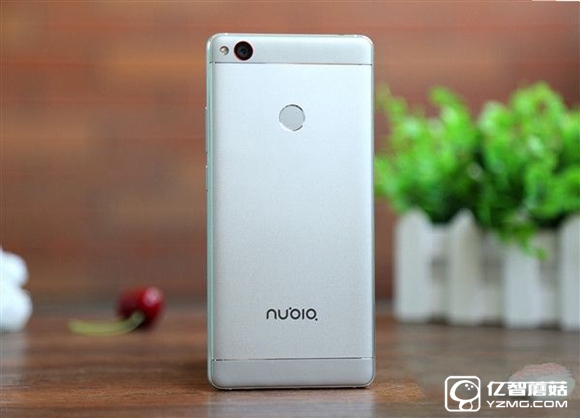 努比亞Z11和小米5哪個(gè)好 小米5與nubia Z11區(qū)別對比