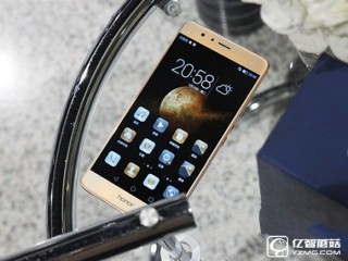 榮耀V8和oppo r9s區(qū)別對比評測 哪個好？
