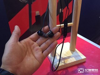 先鋒發(fā)Lightning降噪耳機(jī)  下一代iPhone接口確認(rèn)