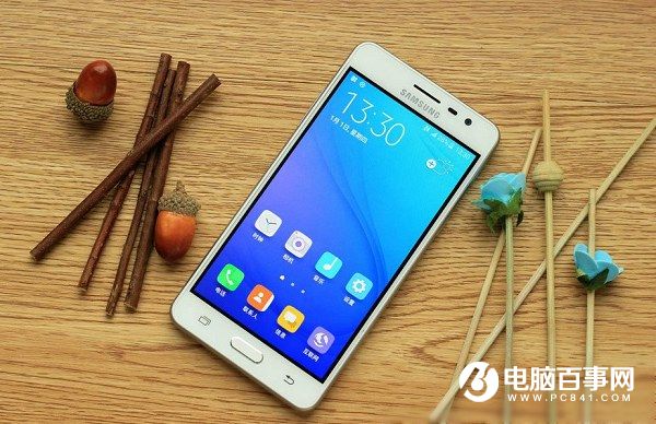 把塑料玩絕 三星J3 Pro最便宜<a href=/mobile/ target=_blank class=infotextkey>手機(jī)</a>來(lái)了