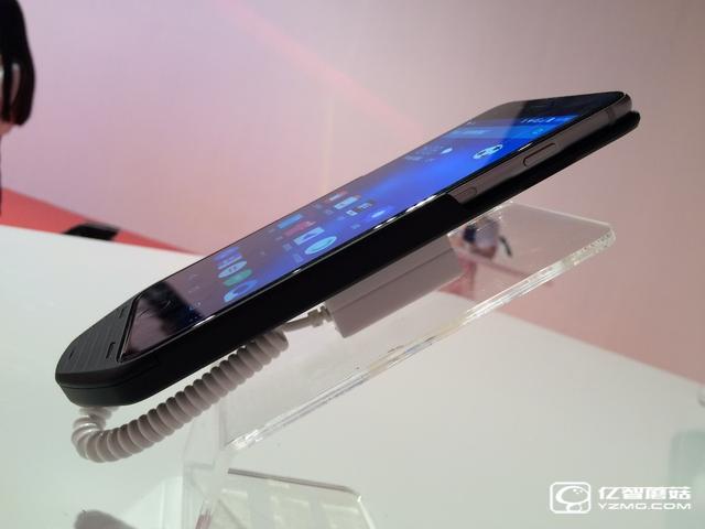 黑科技新品機(jī)甲發(fā)布 讓iPhone也可運(yùn)行安卓系統(tǒng)