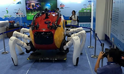 Crabster CR200水下探索機(jī)器人亮相：與螃蟹為靈感