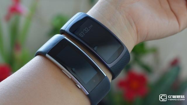 三星Gear Fit2手環(huán)、微軟Band 2手環(huán)對(duì)比評(píng)測(cè)